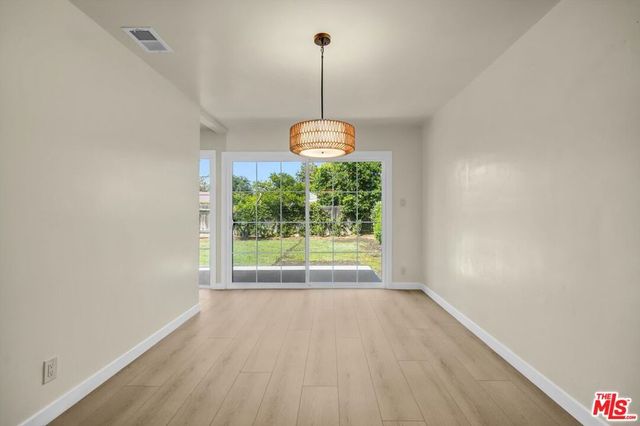 22157 Archwood Street, Woodland Hills, CA 91303