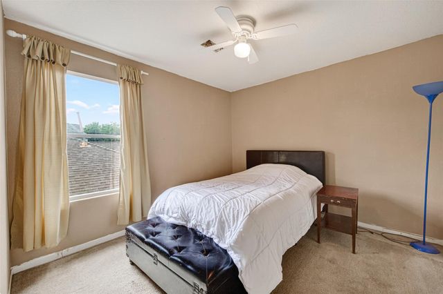 19427 Juniper Vale Circle, Houston, TX 77084