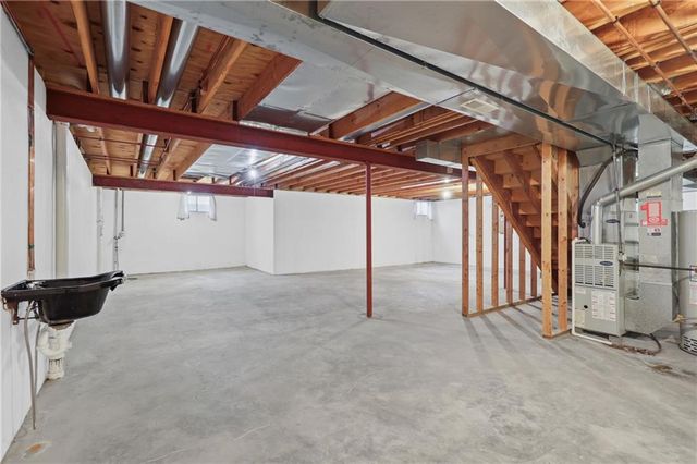 16521 E 53rd Terrace Court S, Independence, MO 64055