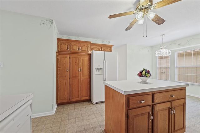 16521 E 53rd Terrace Court S, Independence, MO 64055