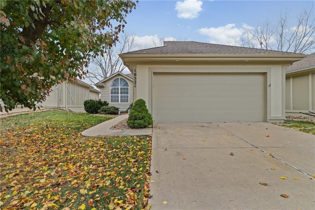 16521 E 53rd Terrace Court S, Independence, MO 64055