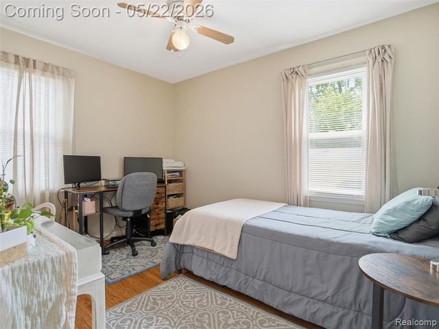 504 E Hudson Avenue, Madison Heights, MI 48071