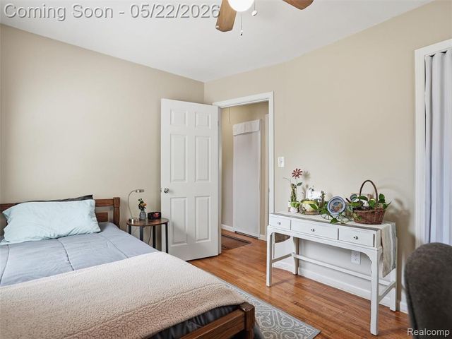 504 E Hudson Avenue, Madison Heights, MI 48071