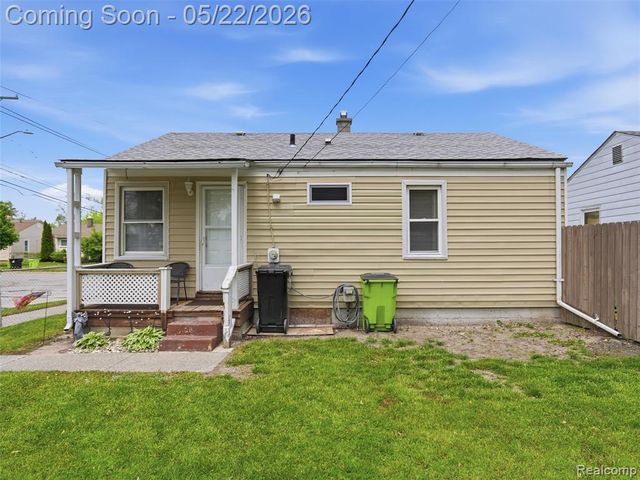 504 E Hudson Avenue, Madison Heights, MI 48071