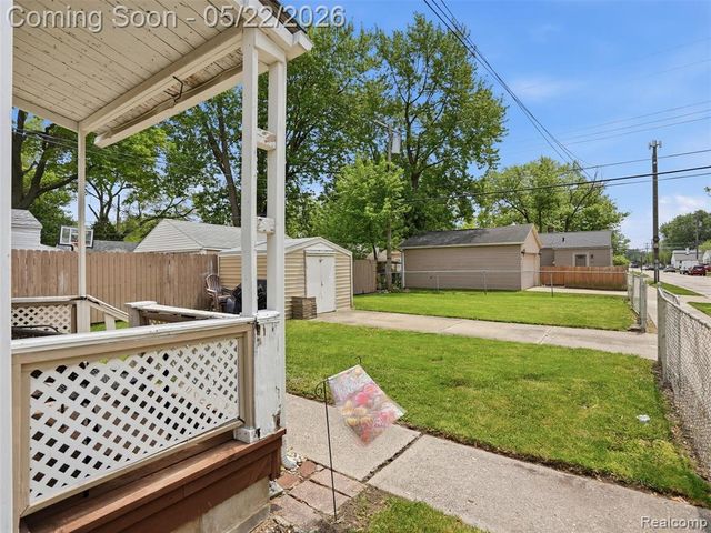 504 E Hudson Avenue, Madison Heights, MI 48071