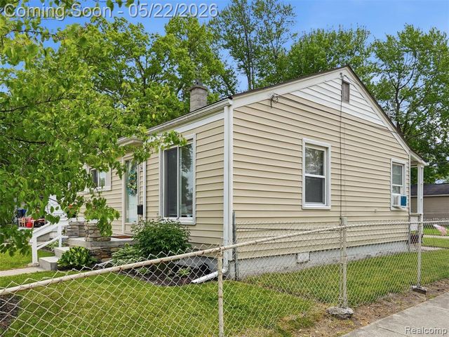 504 E Hudson Avenue, Madison Heights, MI 48071
