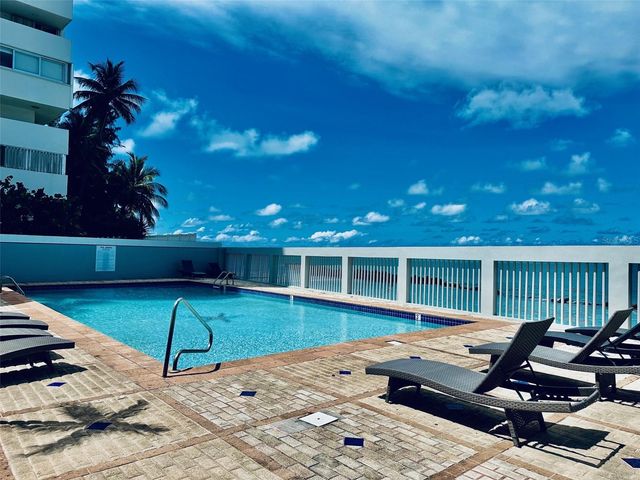 3205 ISLA VERDE AVENUE 307, Carolina, PR 00979