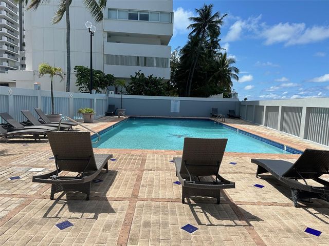 3205 ISLA VERDE AVENUE 307, Carolina, PR 00979
