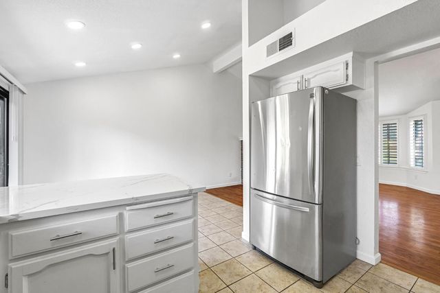 6459 N Hanover Avenue, Fresno, CA 93722