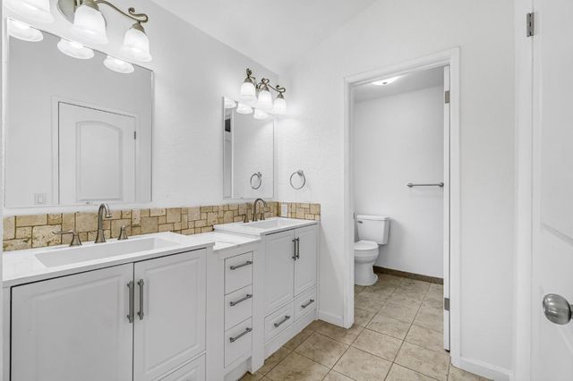 6459 N Hanover Avenue, Fresno, CA 93722