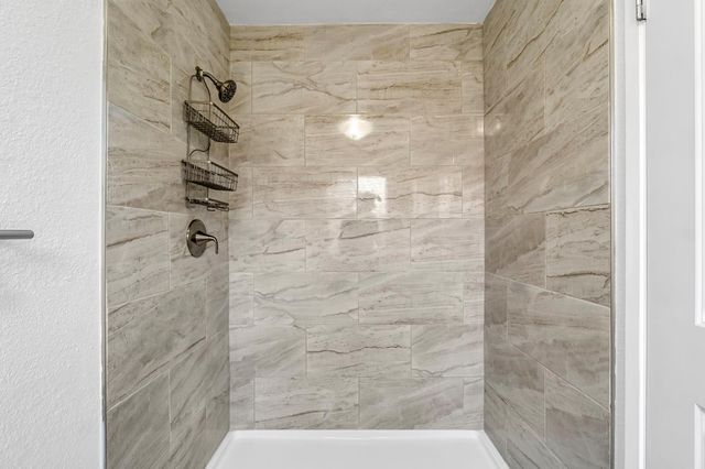 6459 N Hanover Avenue, Fresno, CA 93722