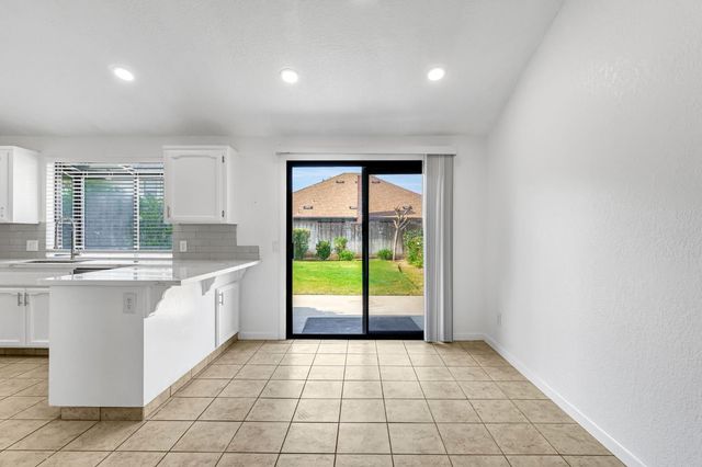 6459 N Hanover Avenue, Fresno, CA 93722