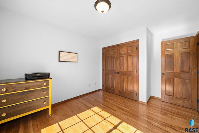 1413 N Holbrook Ave Avenue, Sioux Falls, SD 57107