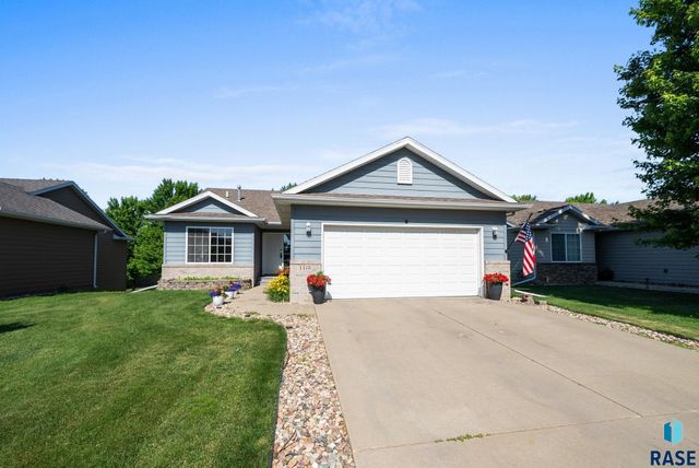 1413 N Holbrook Ave Avenue, Sioux Falls, SD 57107