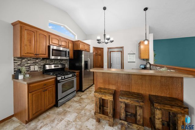 1413 N Holbrook Ave Avenue, Sioux Falls, SD 57107