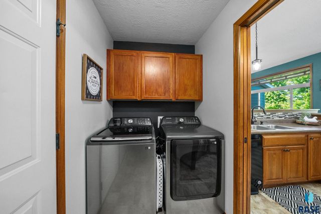 1413 N Holbrook Ave Avenue, Sioux Falls, SD 57107