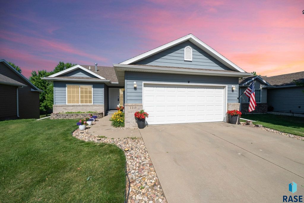 1413 N Holbrook Ave Avenue, Sioux Falls, SD 57107