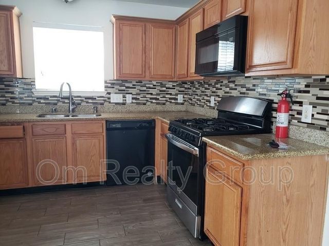 6655 Stonefort Ct, Katy, TX 77449