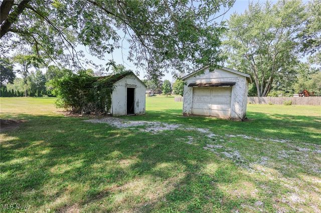 6180 Hillford Avenue NE, Canton, OH 44721