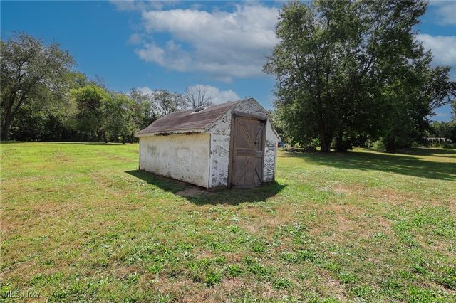 6180 Hillford Avenue NE, Canton, OH 44721