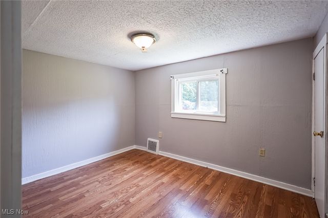 6180 Hillford Avenue NE, Canton, OH 44721