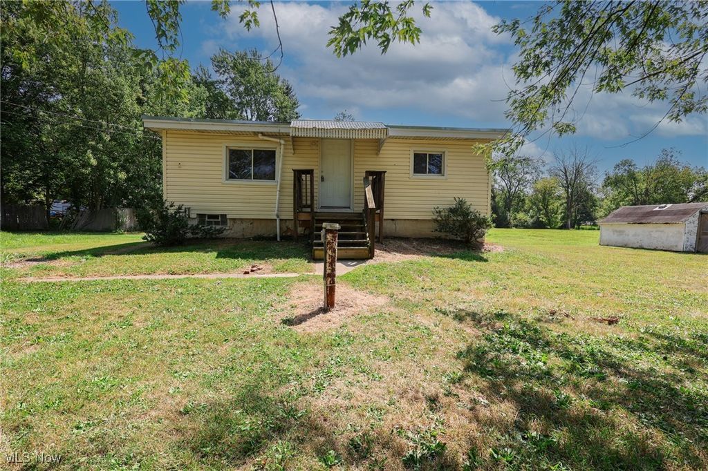 6180 Hillford Avenue NE, Canton, OH 44721