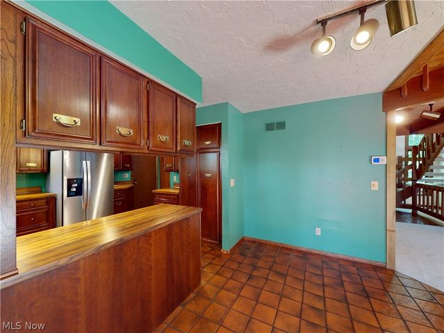8495 Painesville Warren Road, Concord Twp, OH 44077