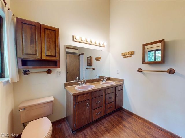 8495 Painesville Warren Road, Concord Twp, OH 44077