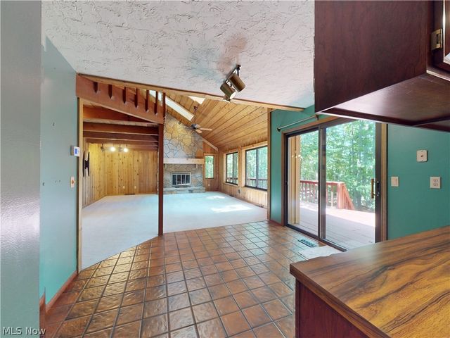 8495 Painesville Warren Road, Concord Twp, OH 44077
