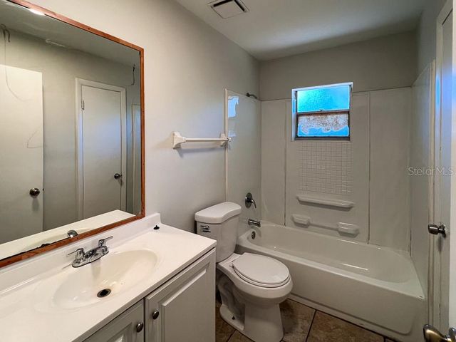 5925 SW 10TH LANE A, Gainesville, FL 32607