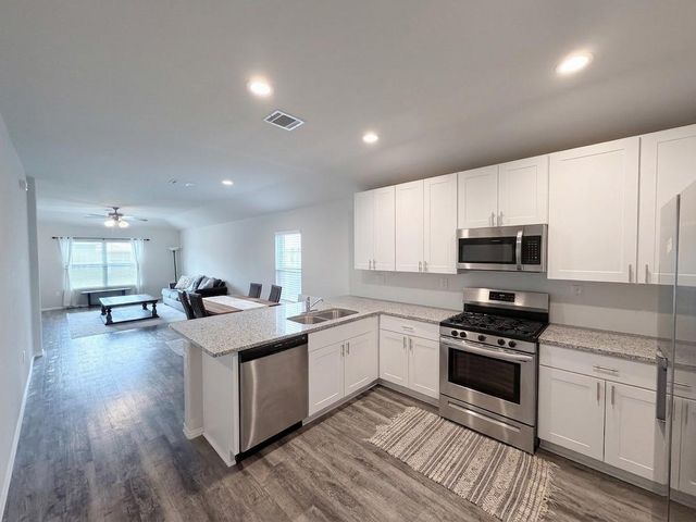 21018 Wenze Lane, Roman Forest, TX 77357