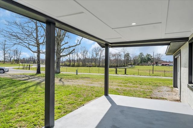 1391 S 20th Ave, Gruetli Laager, TN 37339