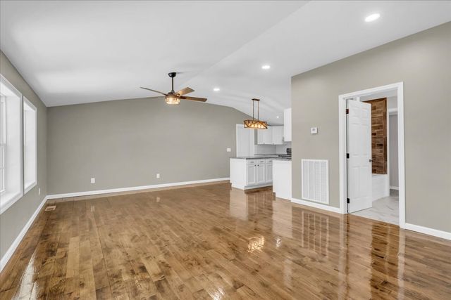 1391 S 20th Ave, Gruetli Laager, TN 37339