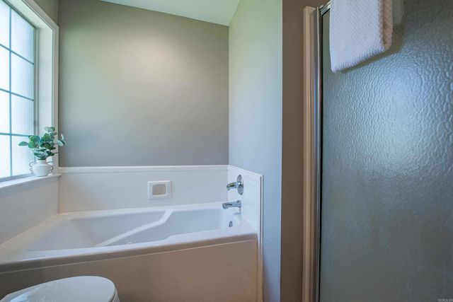 40 Woodbridge Drive, Cabot, AR 72023