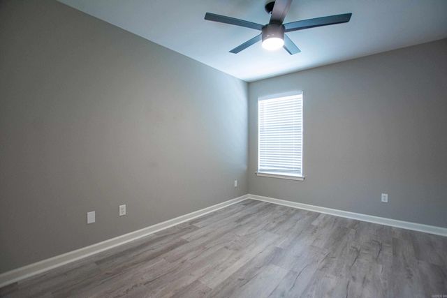 40 Woodbridge Drive, Cabot, AR 72023