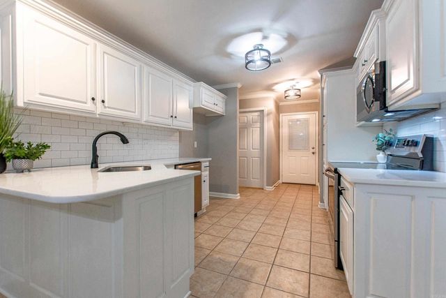 40 Woodbridge Drive, Cabot, AR 72023