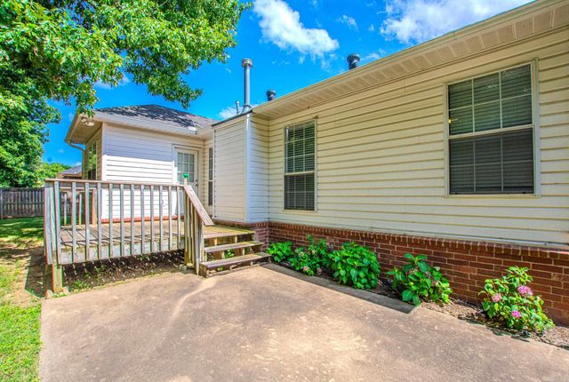 40 Woodbridge Drive, Cabot, AR 72023