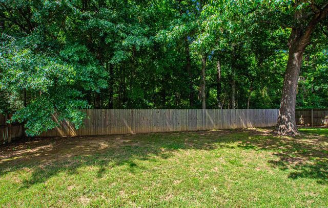 40 Woodbridge Drive, Cabot, AR 72023