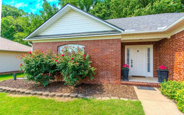 40 Woodbridge Drive, Cabot, AR 72023