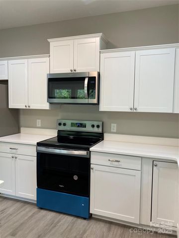 1889 Oak Hollow Road, Gastonia, NC 28054