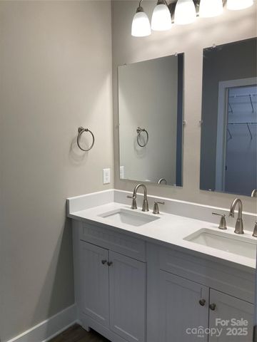 1889 Oak Hollow Road, Gastonia, NC 28054