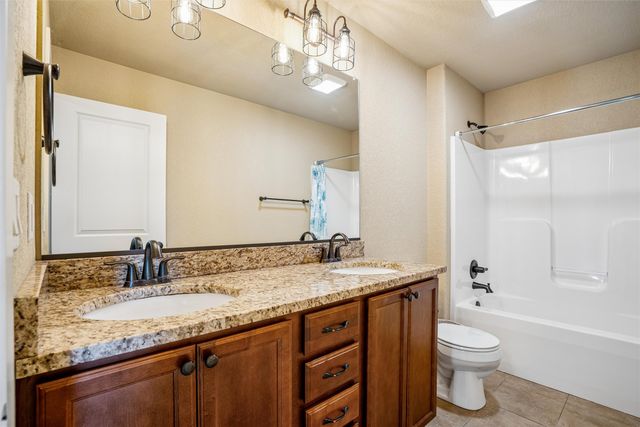 1108 NE 47th Street, Ankeny, IA 50021