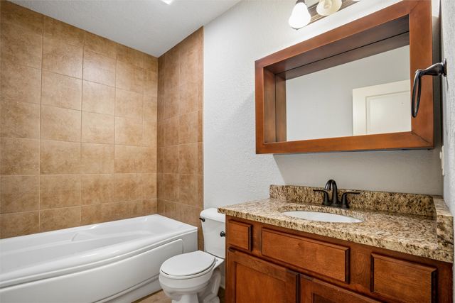 1108 NE 47th Street, Ankeny, IA 50021