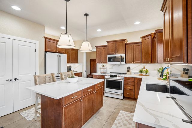 1108 NE 47th Street, Ankeny, IA 50021