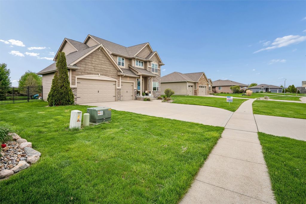 1108 NE 47th Street, Ankeny, IA 50021