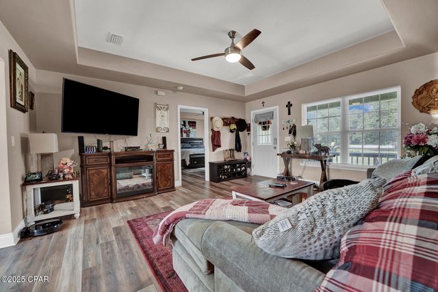 1264 Plum Avenue, Chipley, FL 32428