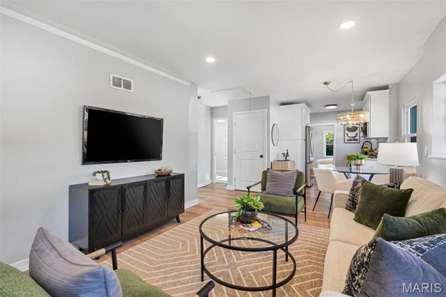 1243 Fairview Avenue, St Louis, MO 63130