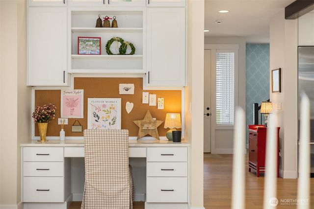 18581 Sawgrass Drive NE, Poulsbo, WA 98370