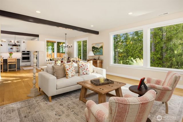 18581 Sawgrass Drive NE, Poulsbo, WA 98370