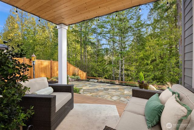 18581 Sawgrass Drive NE, Poulsbo, WA 98370